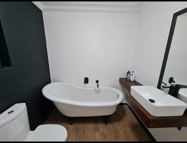 2 BEDROOM TOWNHOUSE FOR SALE IN WEST BEACH